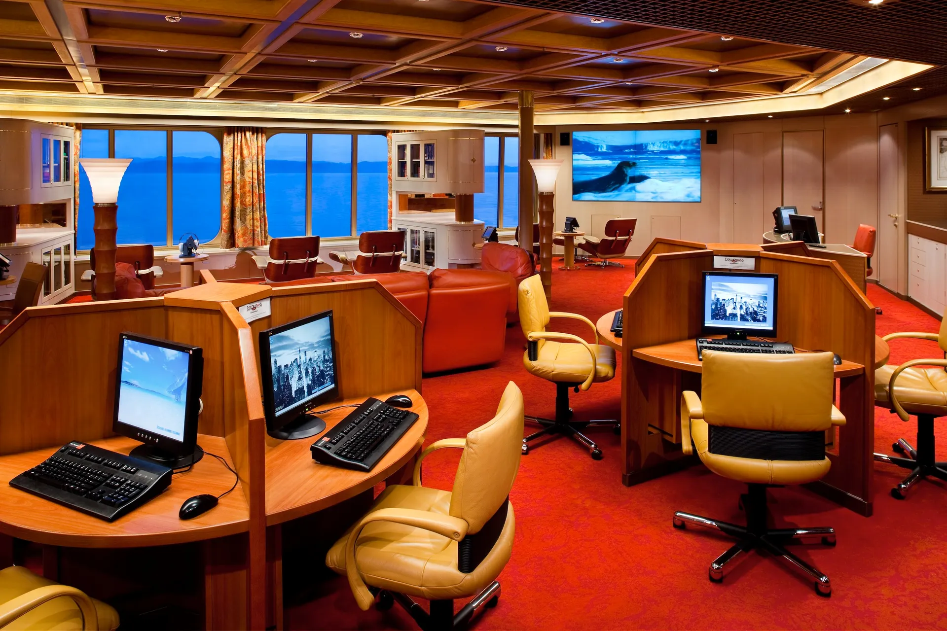 Explorations 咖啡館 1