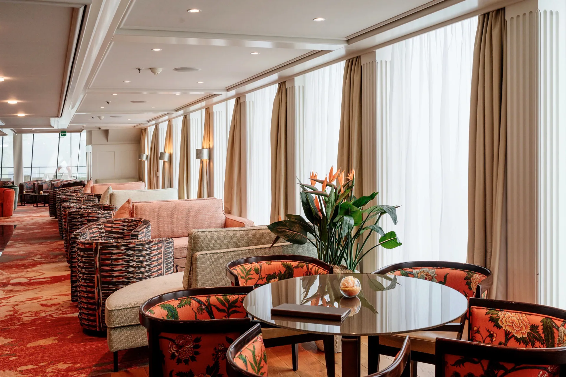 主酒廊與酒吧 4