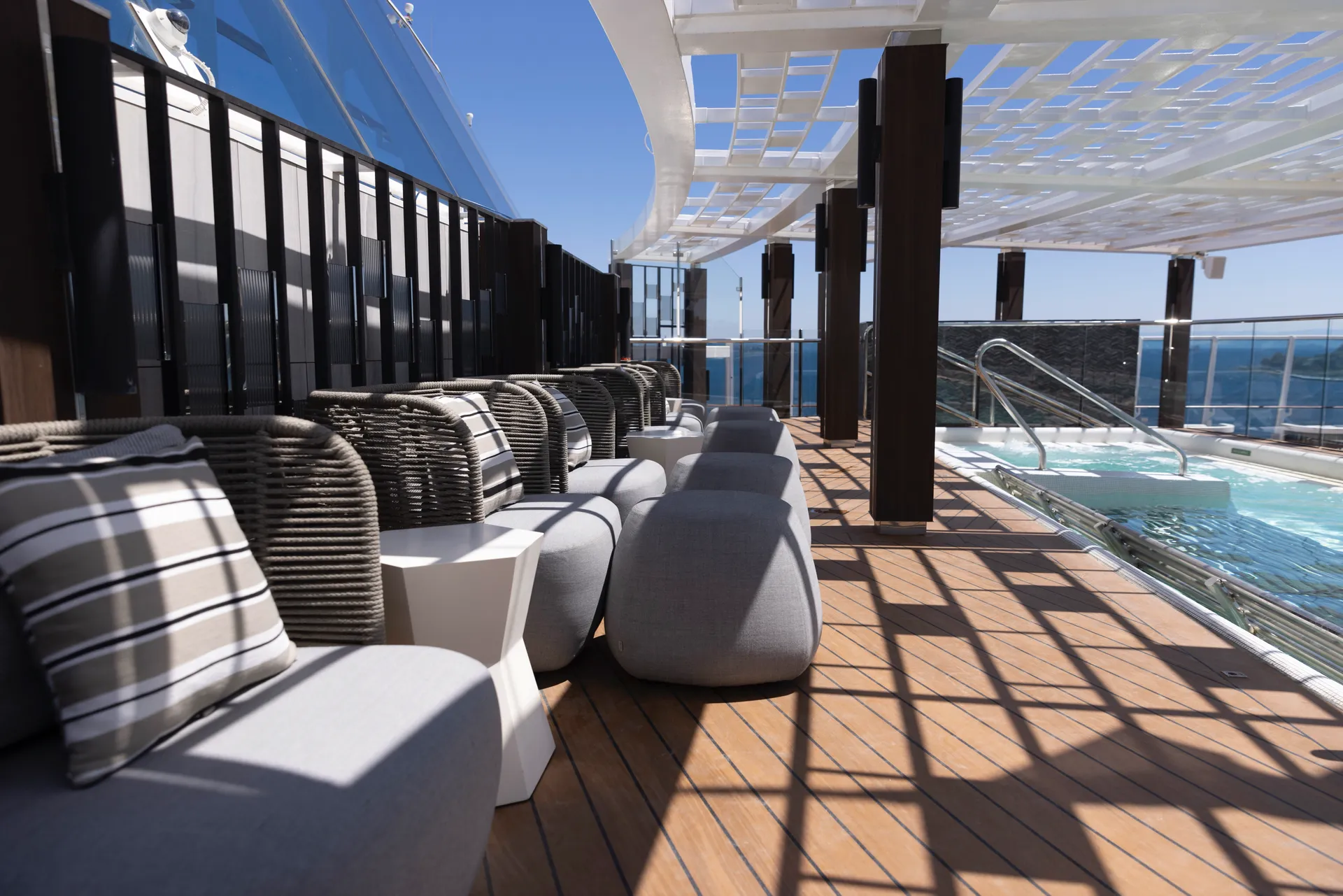 Aquamar Spa + 活力中心 9