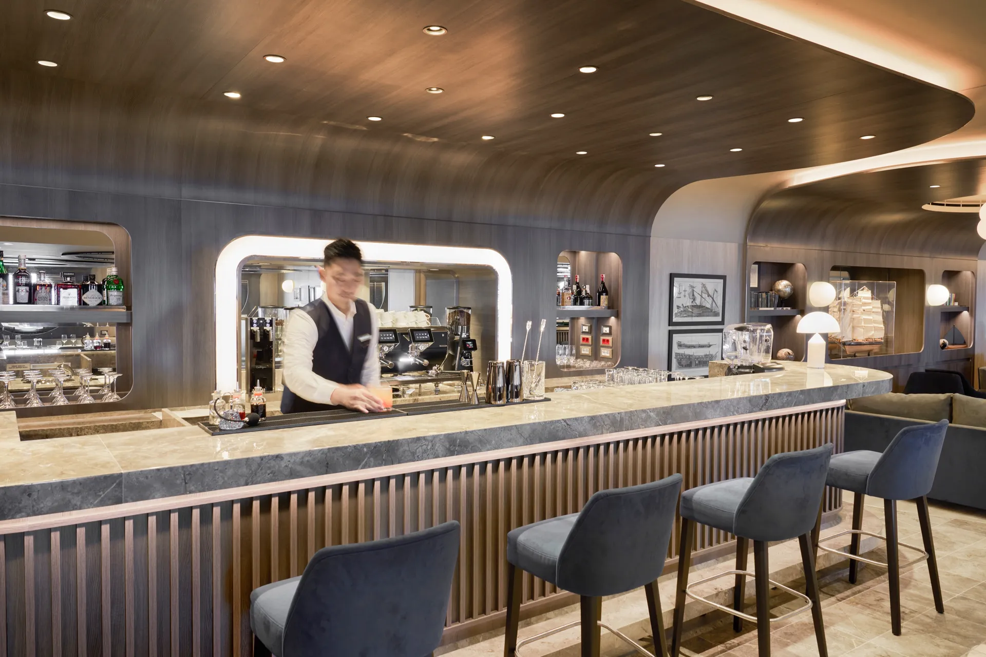 地中海遊艇俱樂部 4