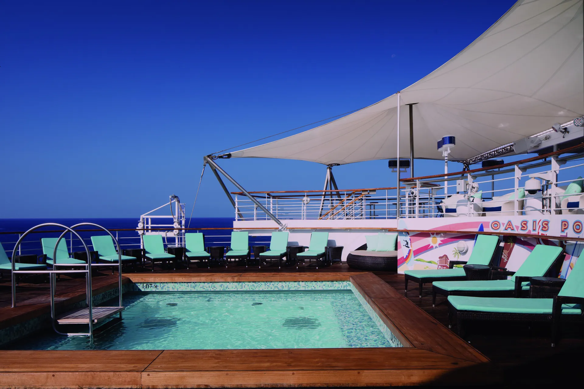 Oasis Pool 綠洲泳池 1