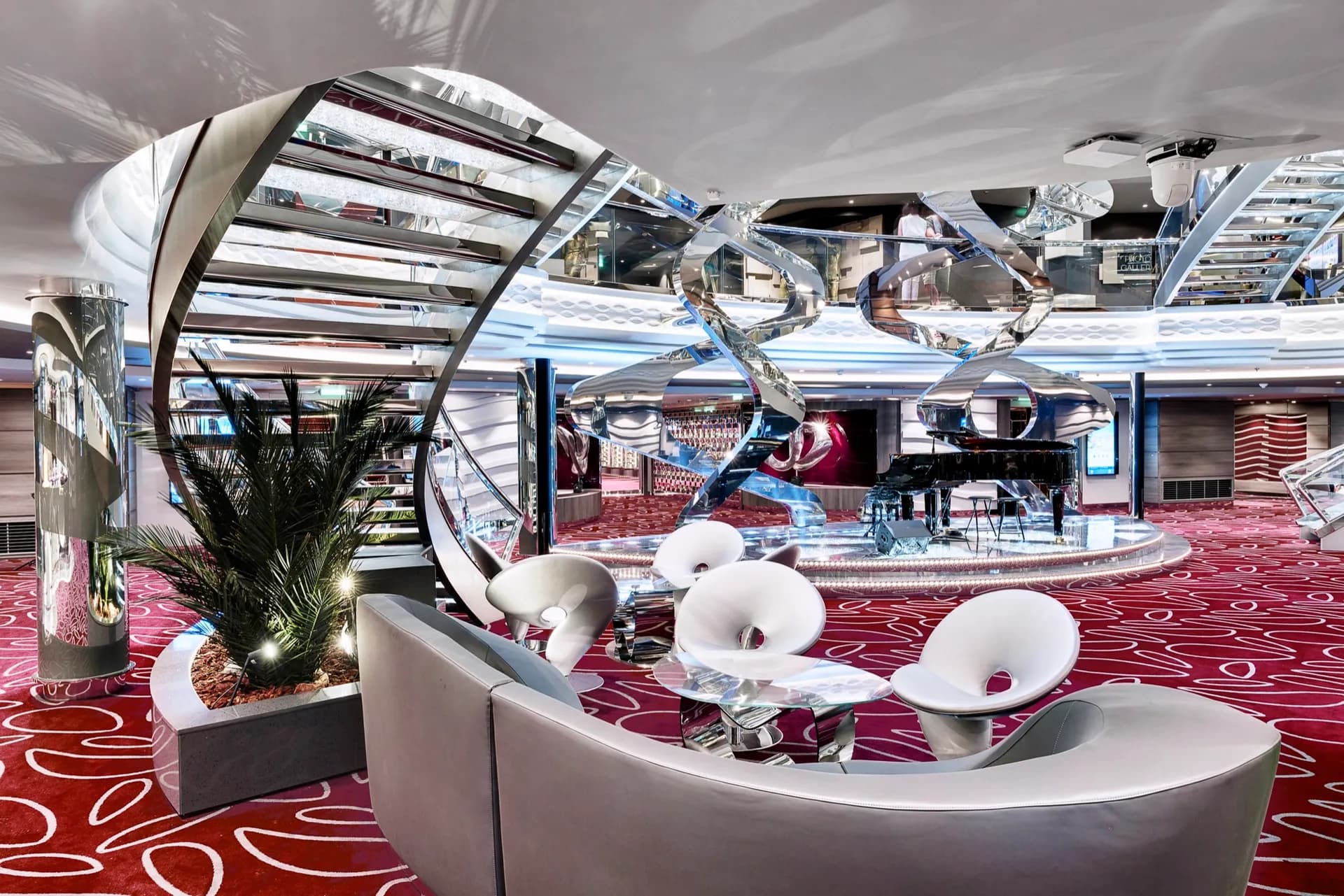 Infinity Bar & Atrium 無限酒吧與中庭 2