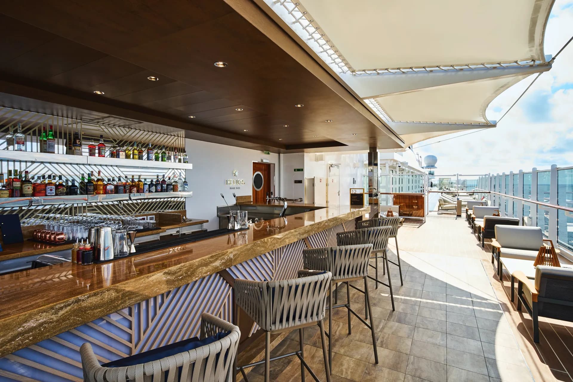 Helios Pool & Bar 海利奧斯泳池酒吧 2