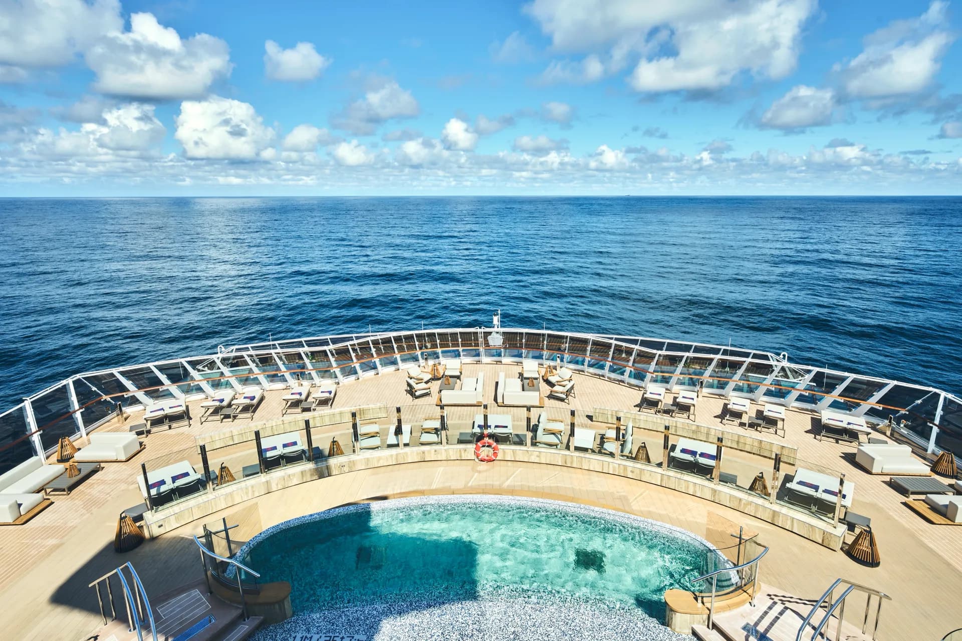 Helios Pool & Bar 海利奧斯泳池酒吧 6