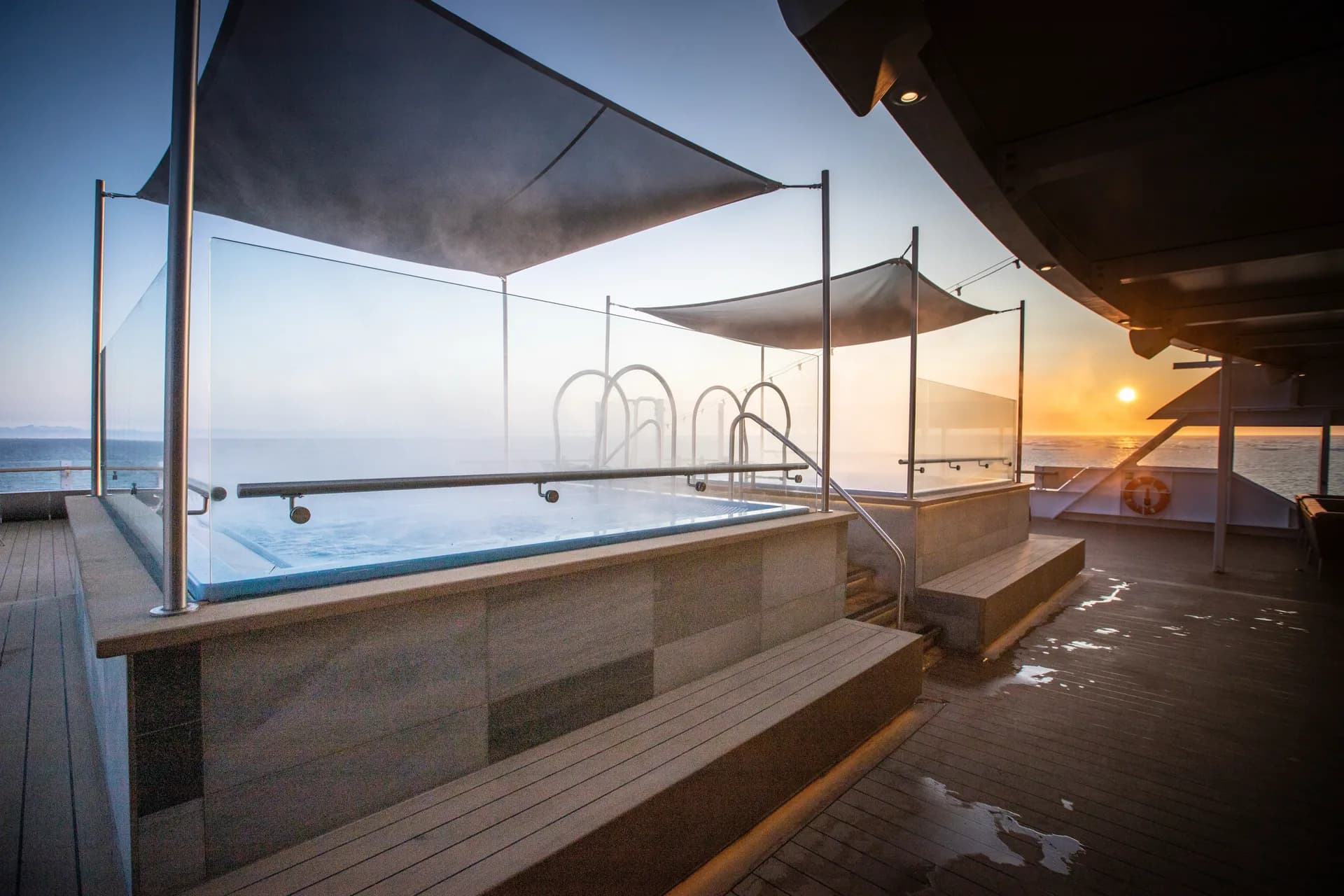 按摩浴池與泳池 7