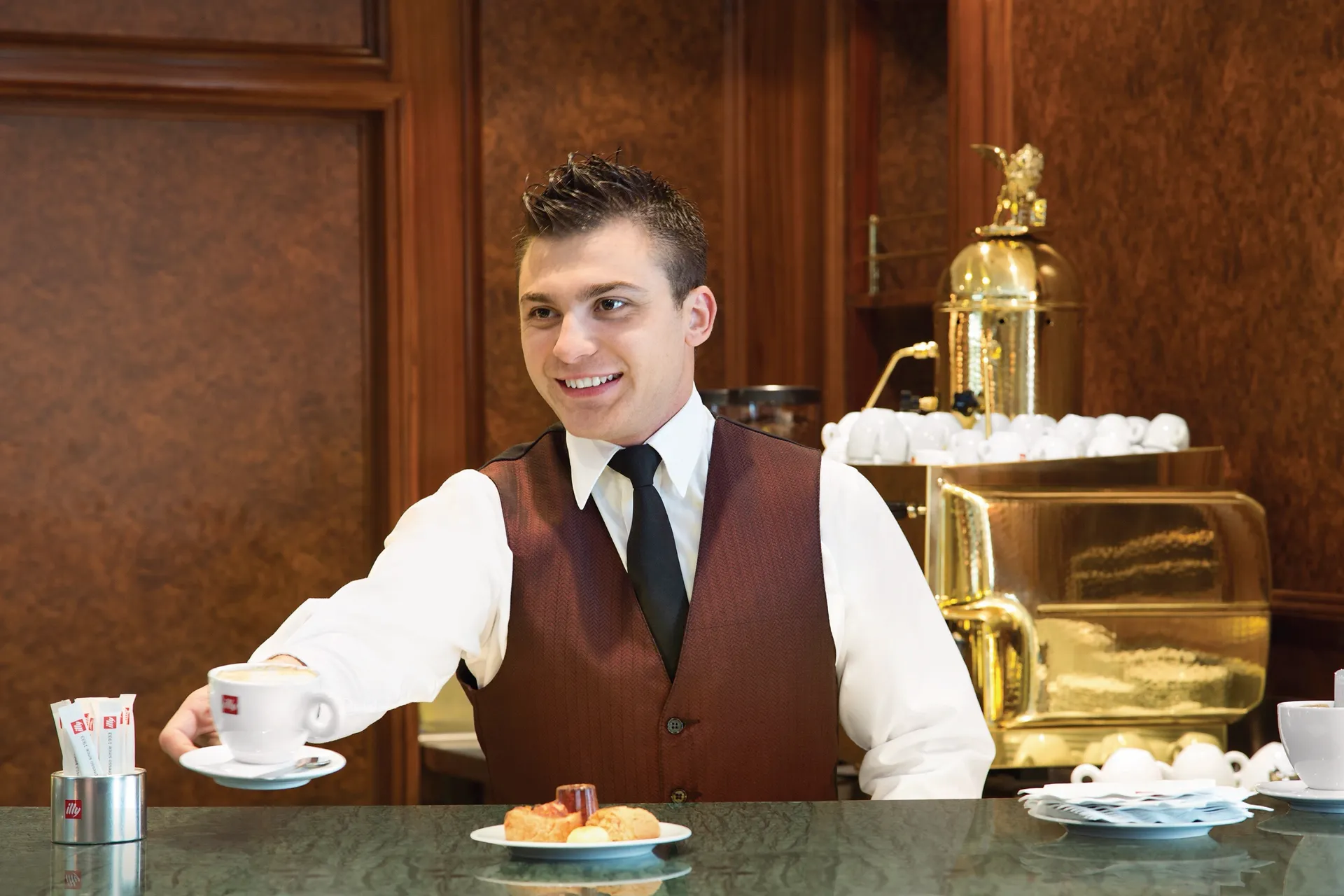 The Grand Bar 大酒吧 7