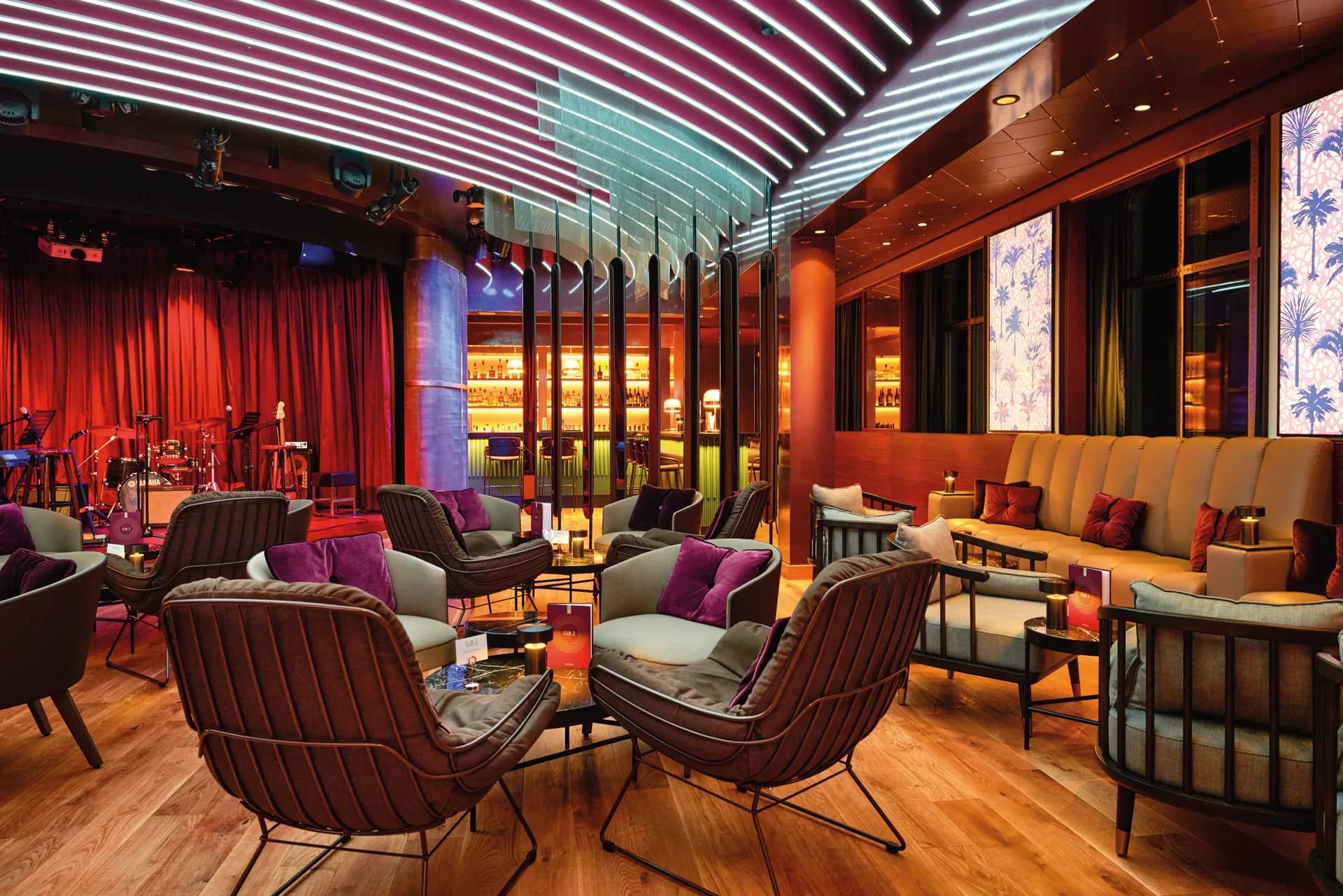 Club 2 俱樂部 2 4