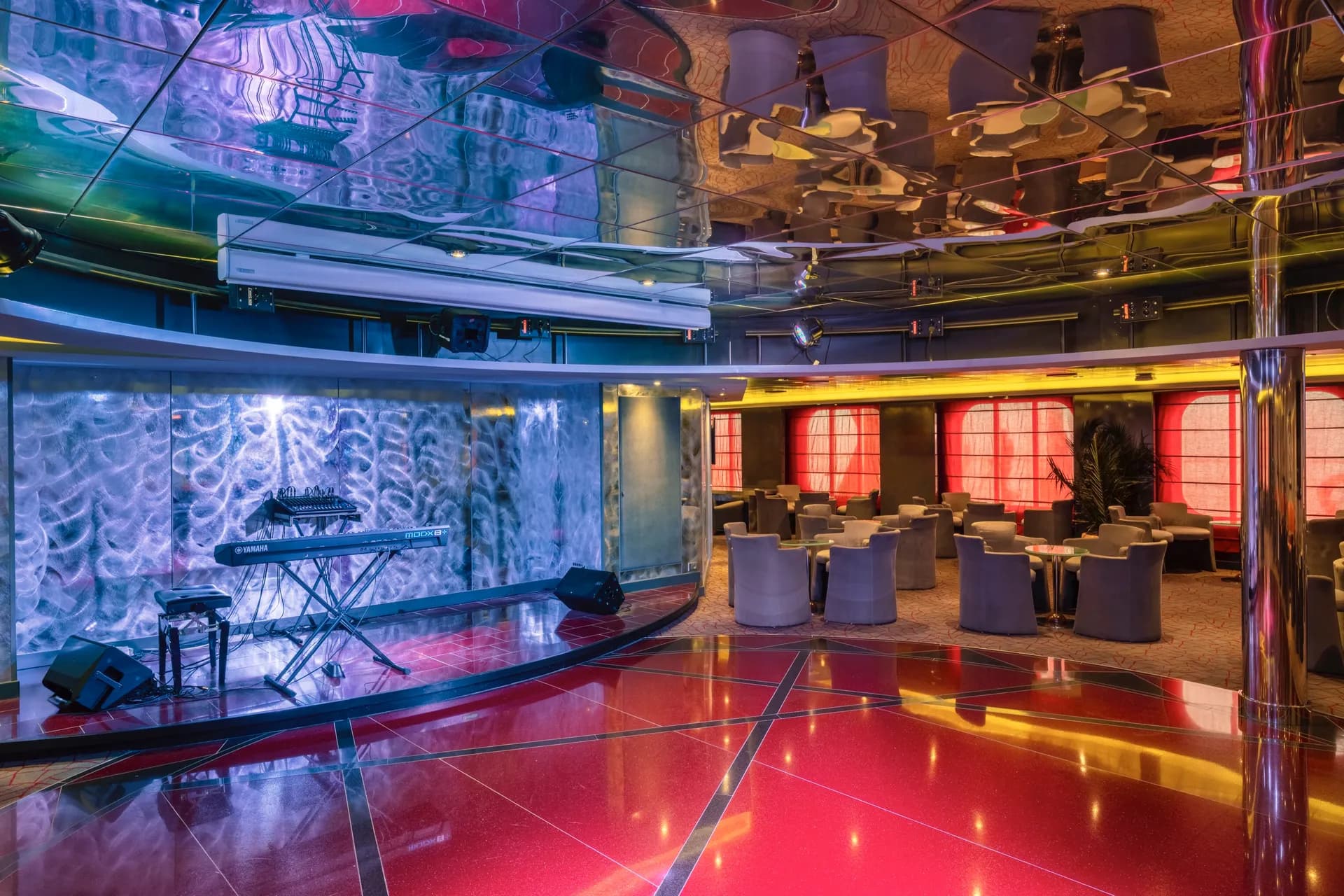 Sinfonia Lounge & Library 交響樂廳與圖書館 6