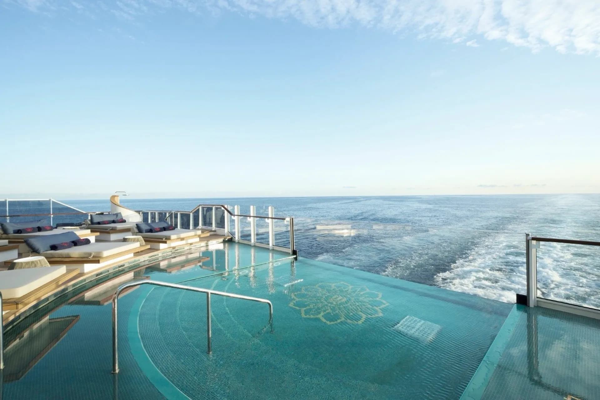 Astern Pool & Bar 船尾泳池酒吧 4