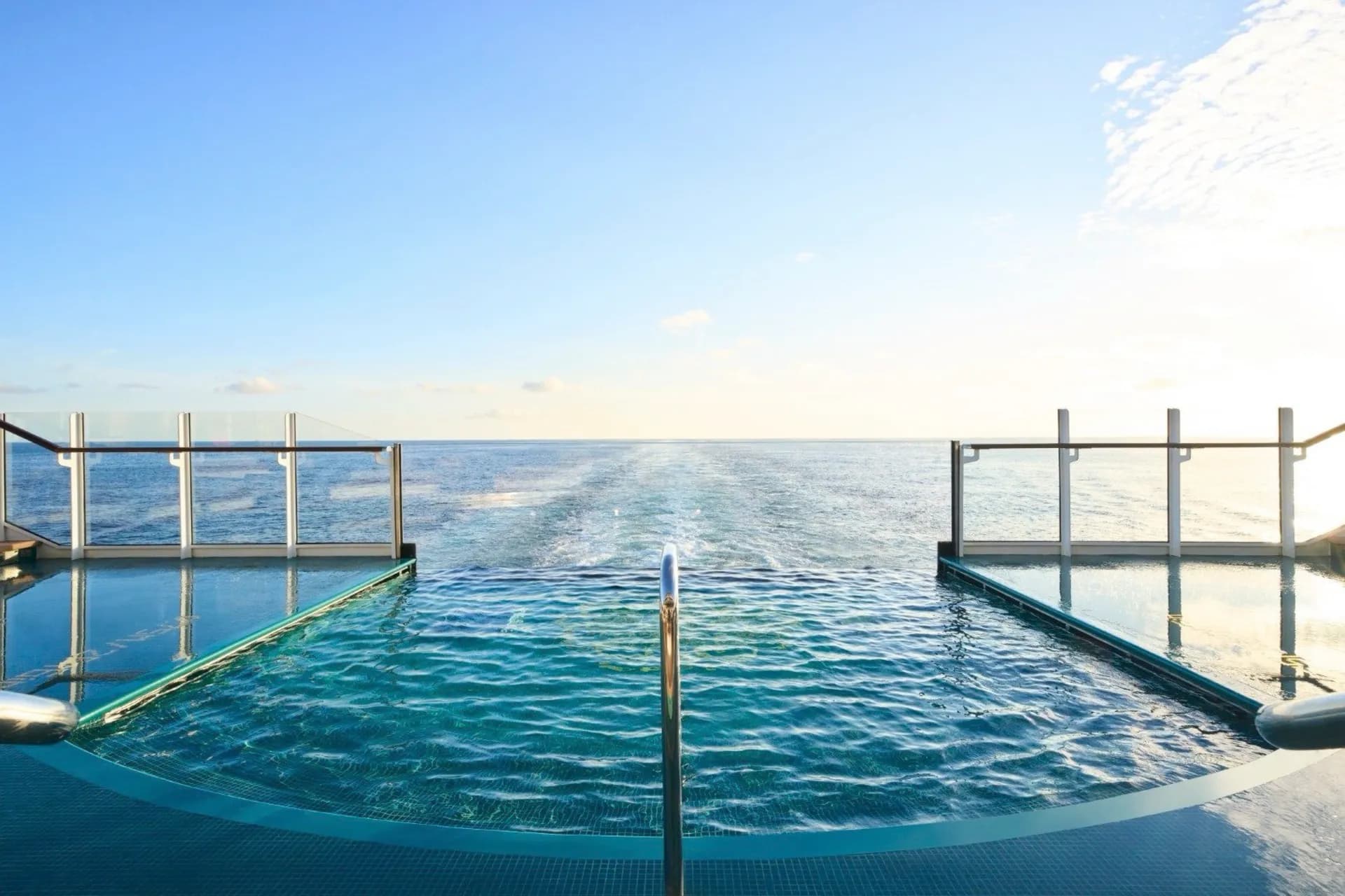 Astern Pool & Bar 船尾泳池酒吧 9