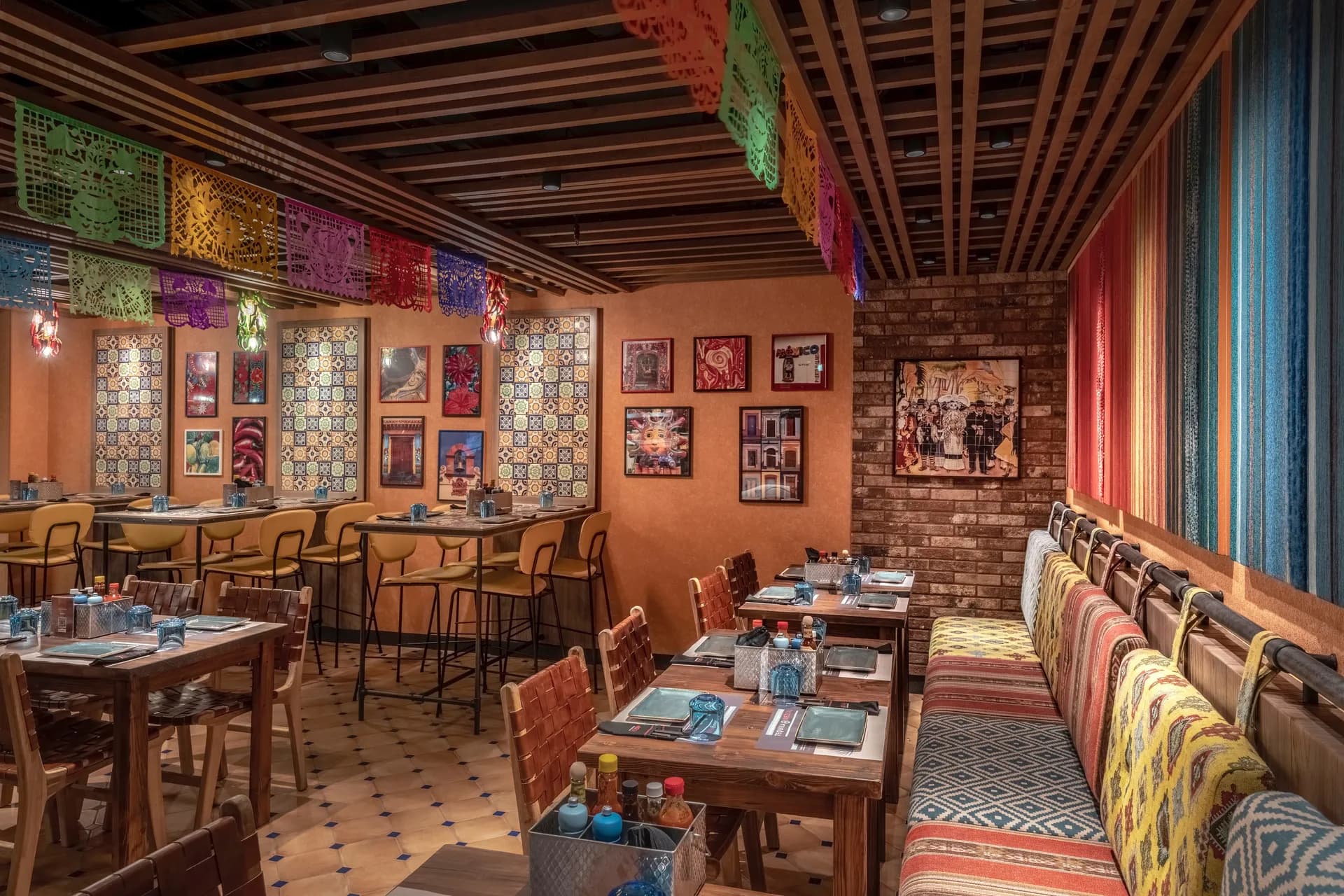 HOLA! Tacos Cantina 墨西哥小吃餐廳 4