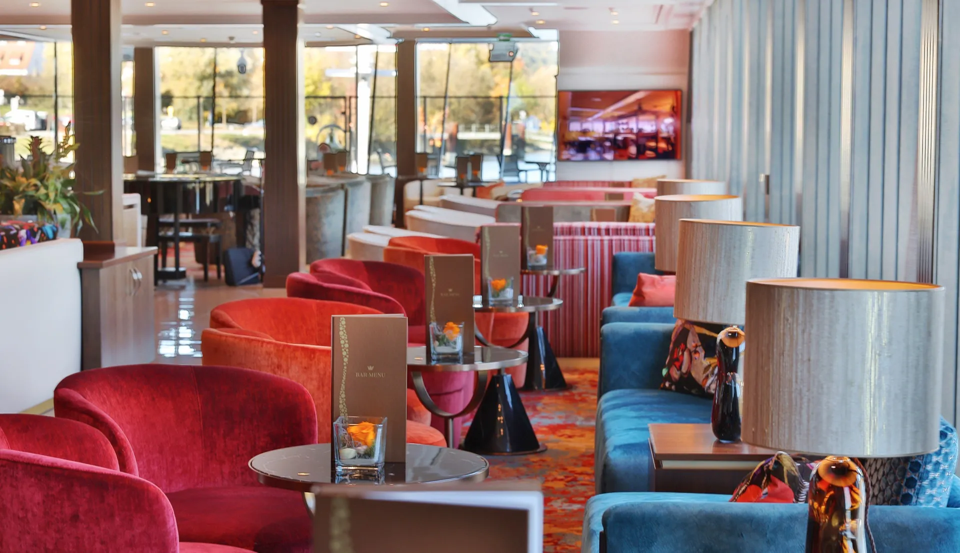 主酒廊與酒吧 1