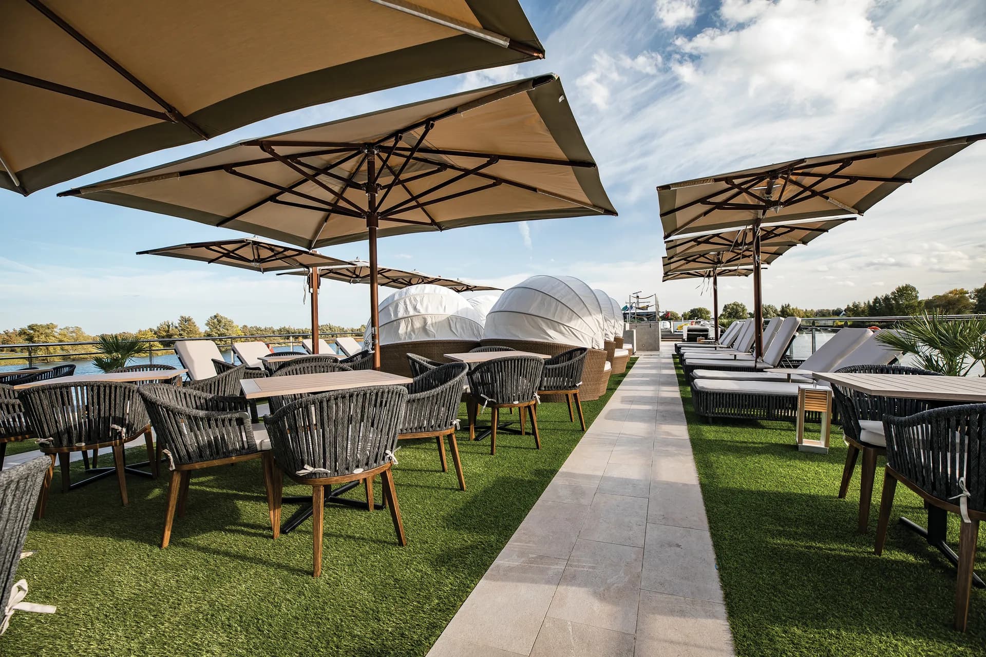 頂層甲板酒吧 2