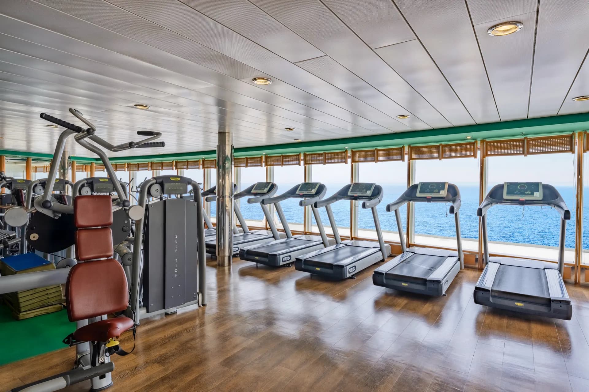 TechnoGym® 健身中心 2