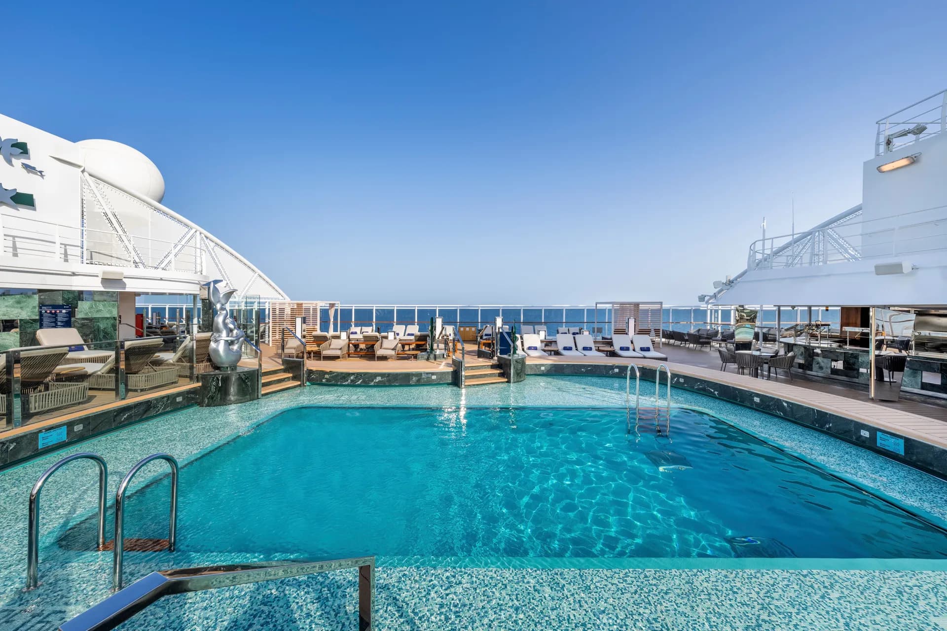 MSC Yacht Club The One 泳池 1