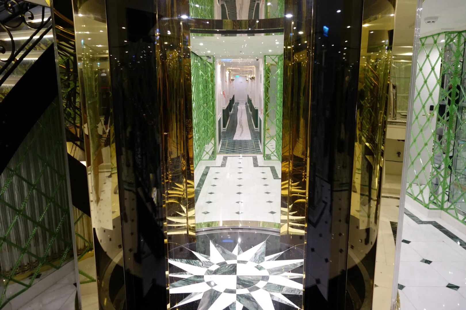 寰宇凱瑟琳號 8