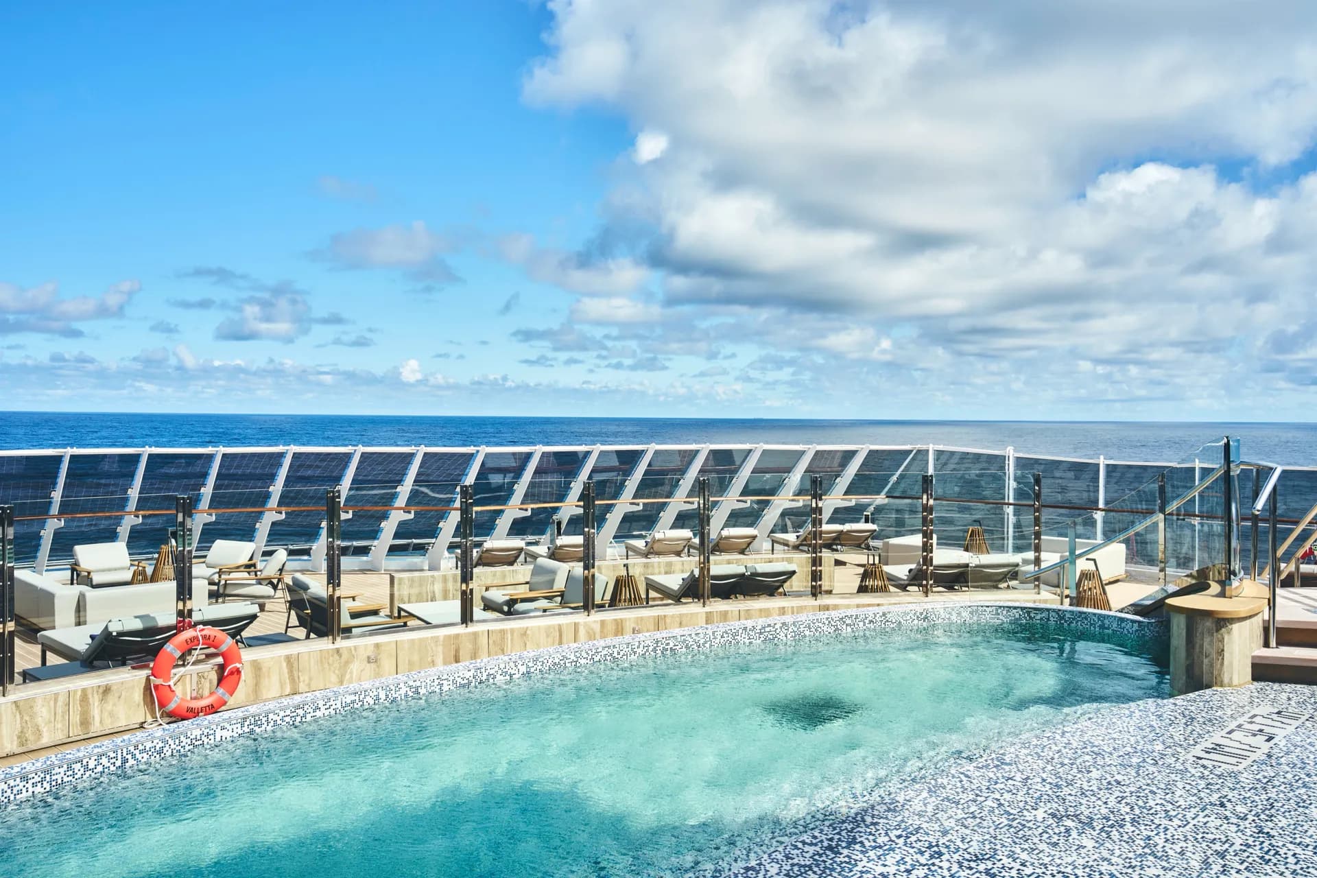 Helios Pool & Bar 海利奧斯泳池酒吧 2