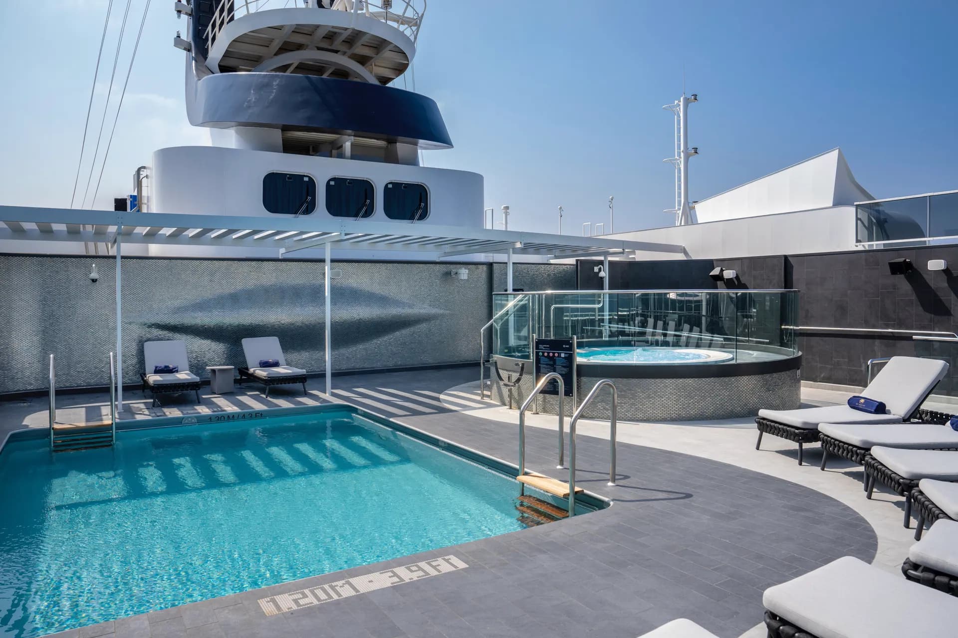 MSC Yacht Club 日光甲板與泳池 4