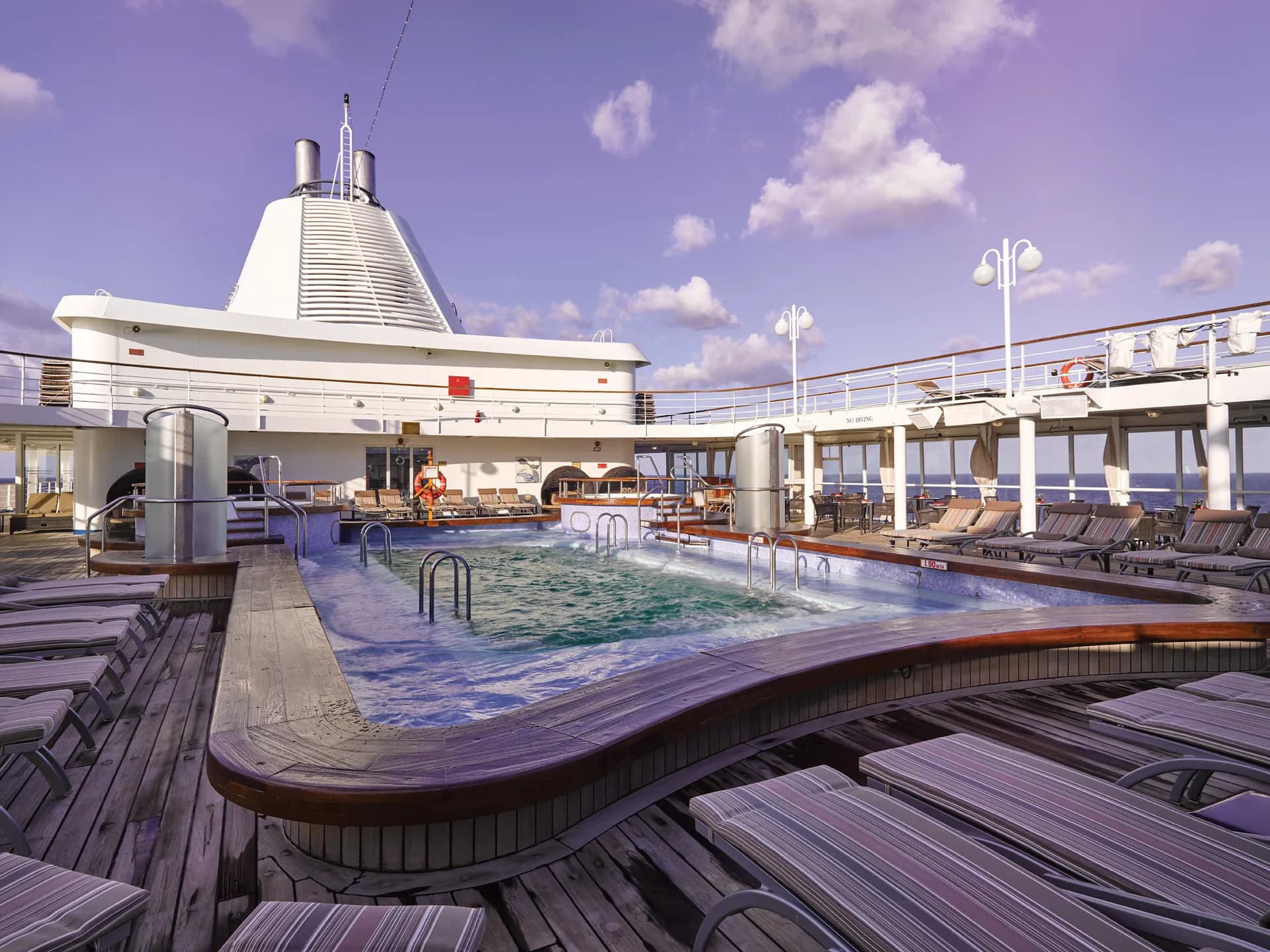 泳池甲板 2