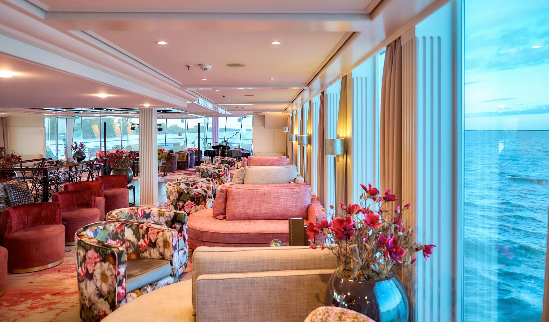 主酒廊與酒吧 5