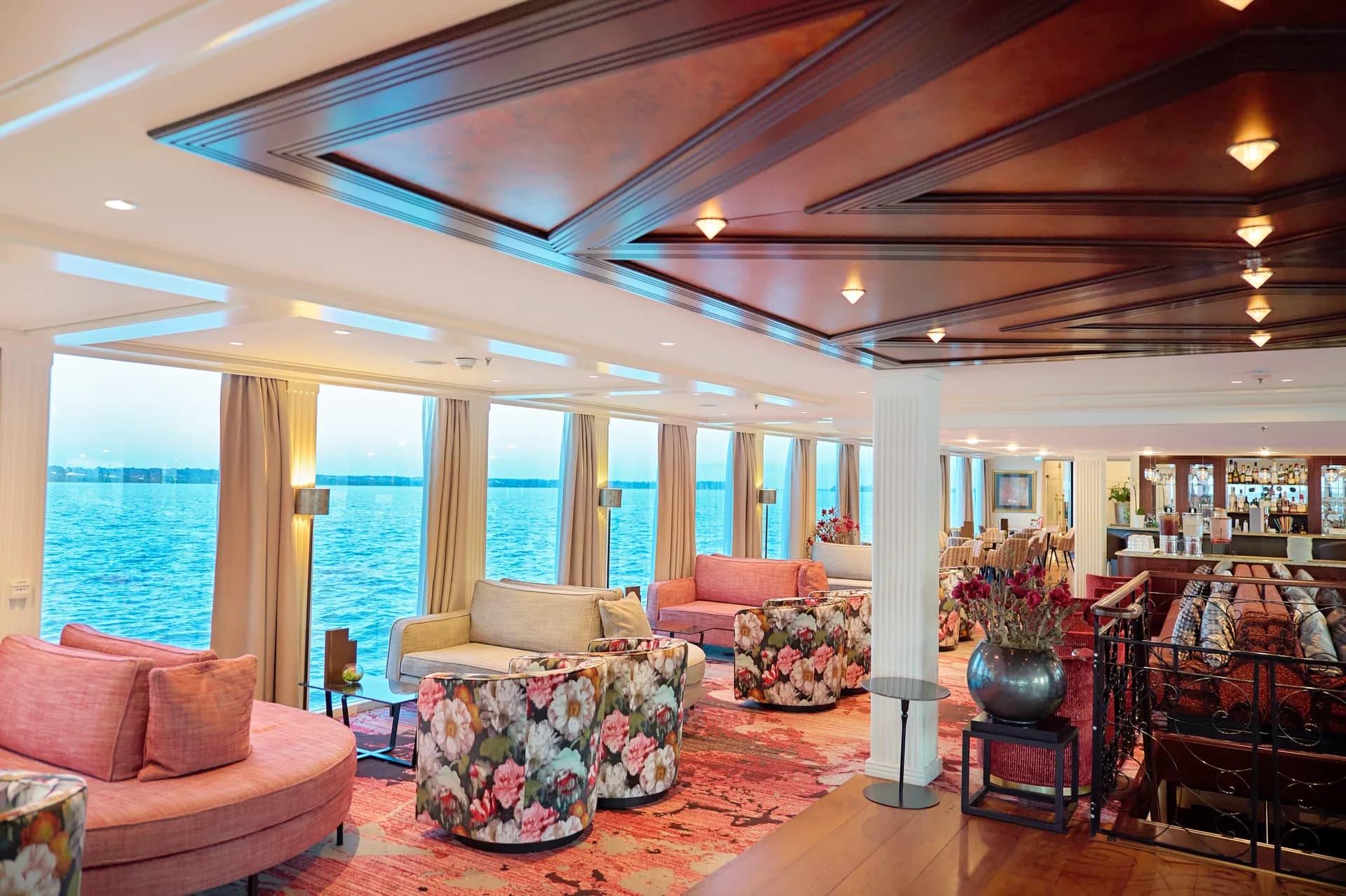 主酒廊與酒吧 6