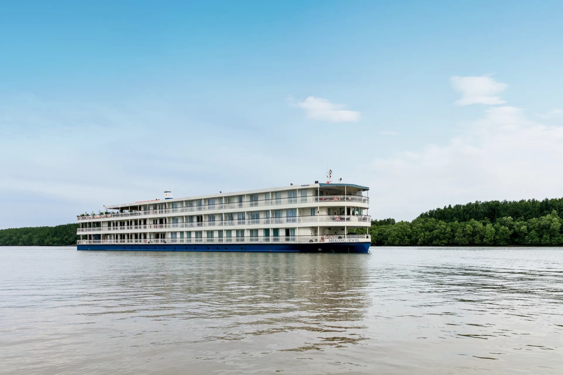 寰宇湄公河珠寶號 — 寰宇河輪