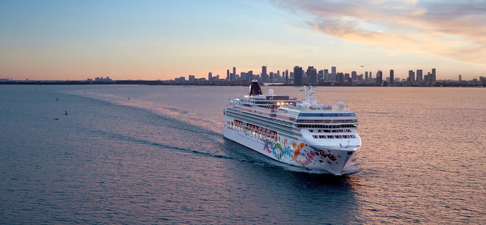 諾唯真明珠號 — 挪威郵輪