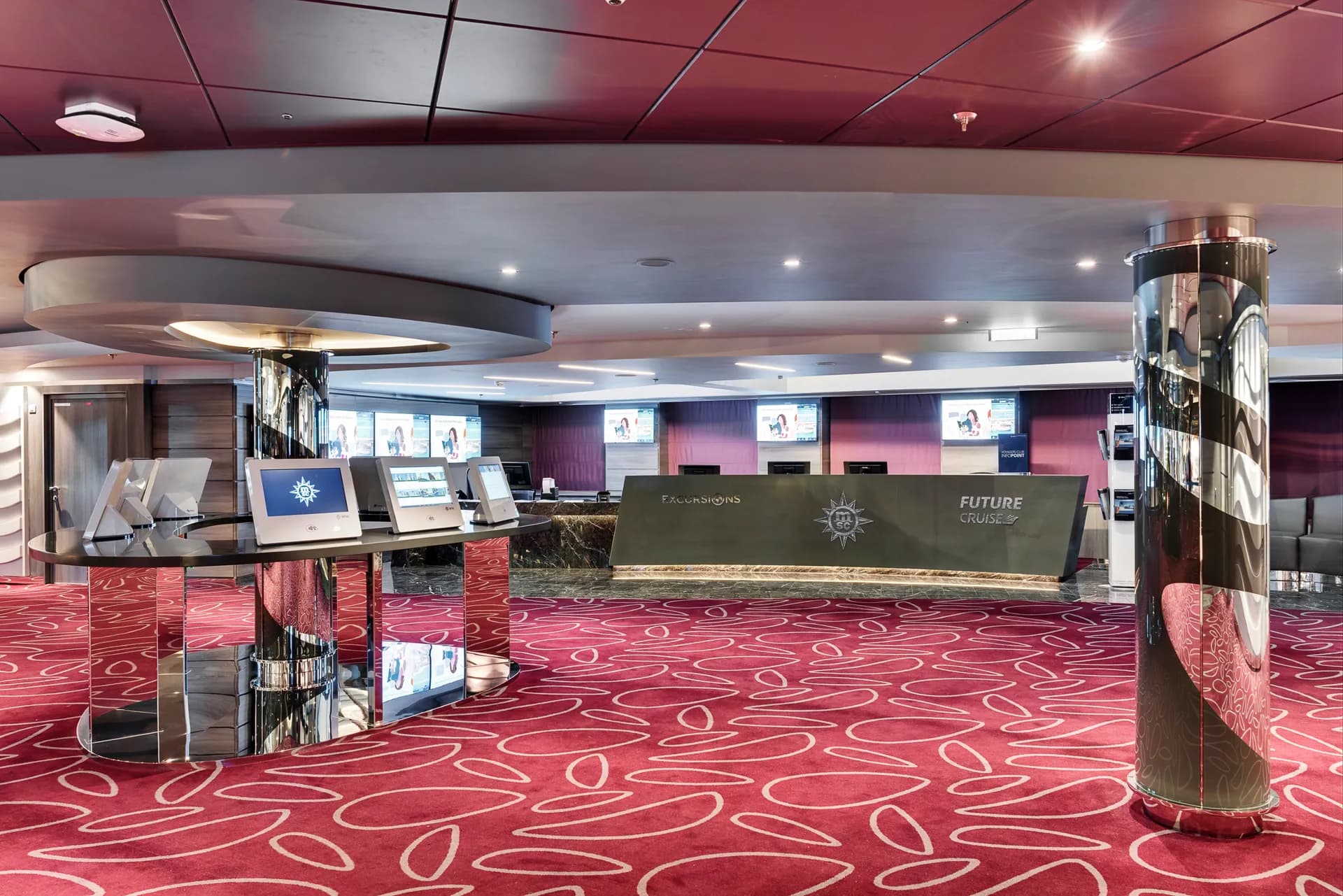 MSC Excursions Desk MSC 觀光服務櫃檯 1