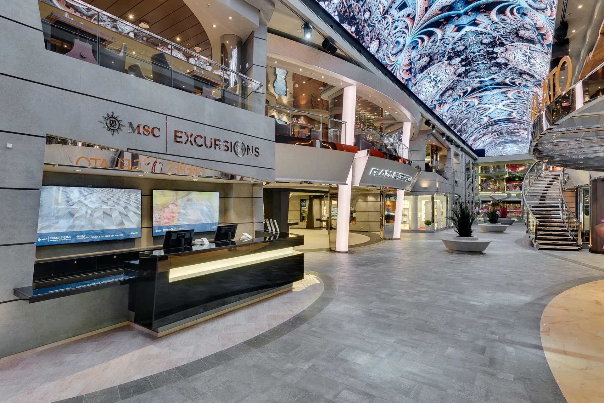 MSC Excursions Desk MSC 觀光服務櫃檯 2