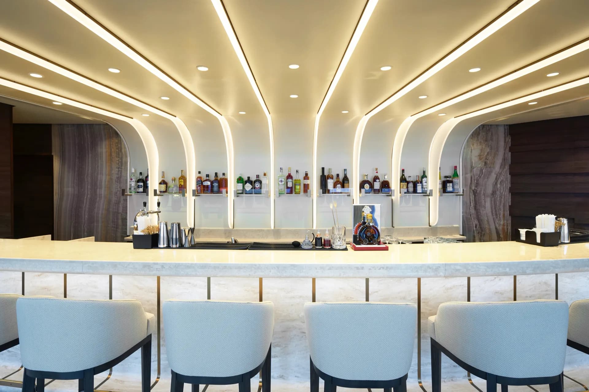 Astern Lounge 後艙酒廊 1