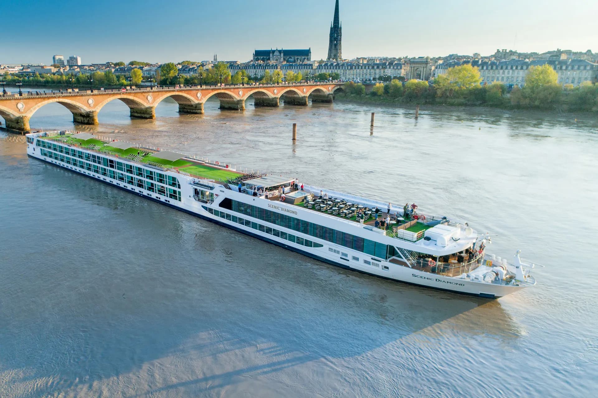 星凝鑽石號 — 星凝河輪