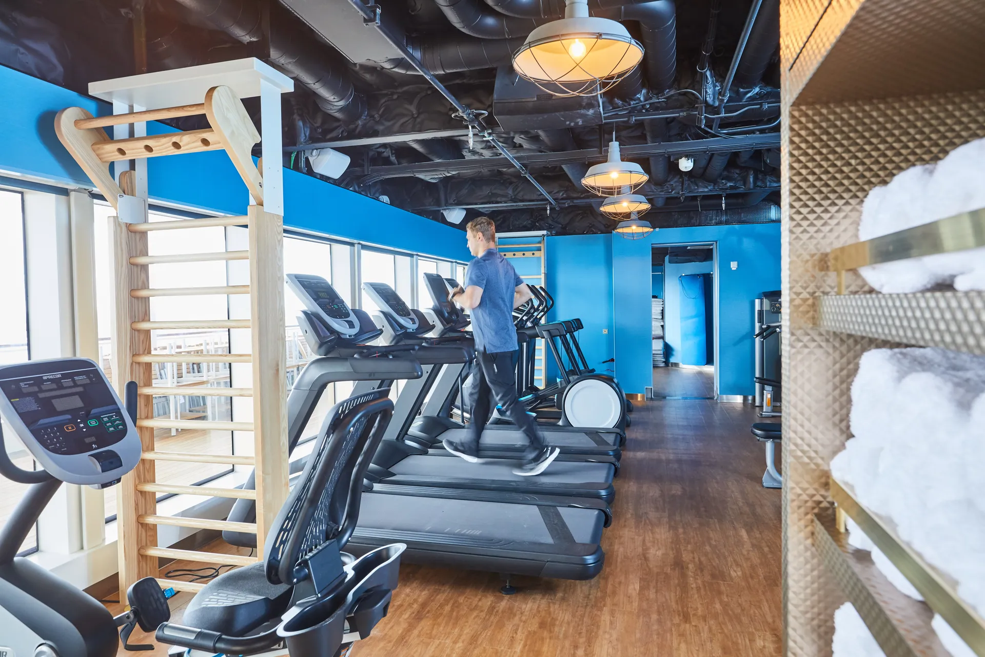 100 平方公尺健身區 2