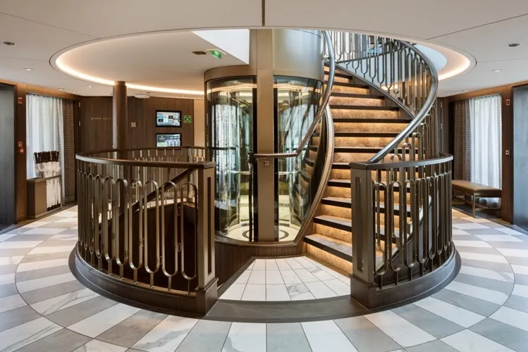 寰宇伊莉莎白號 7