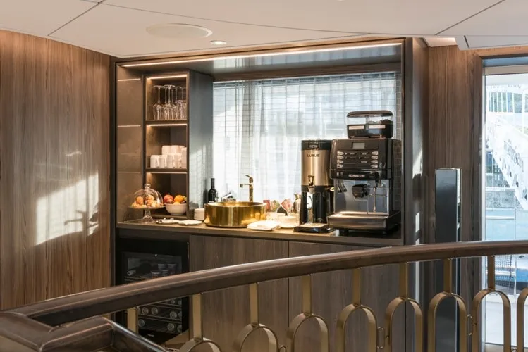 寰宇伊莉莎白號 13